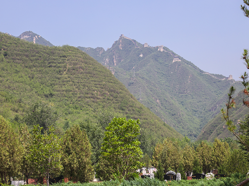 北京凤凰山陵园地址在哪里？周边交通方便吗